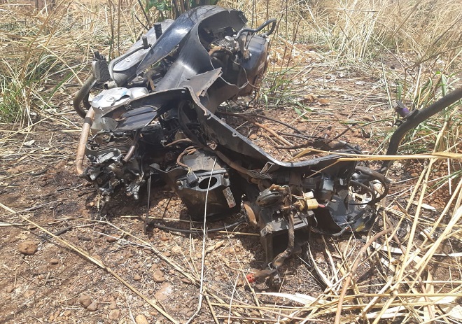 Moto envolvida no acidente no km 169,4 da BR 010