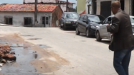 Esgoto invade casa em São Luís e moradores denunciam situação insuportável