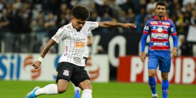 Corinthians derrota o Fortaleza e volta a vencer no Brasileirão