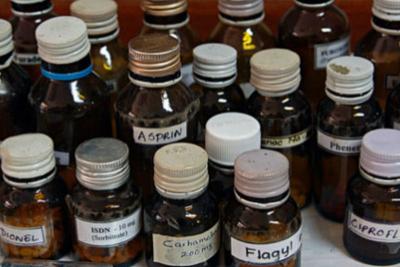 frascos de remédios