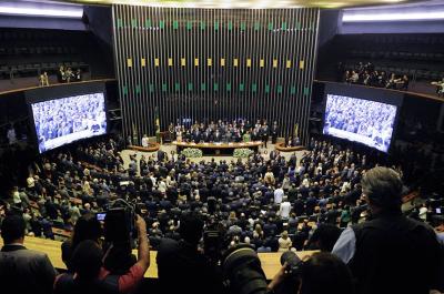 Pandemia e divergências adiaram reforma tributária para 2021