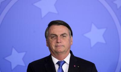 Bolsonaro zera PIS e Cofins do diesel e do gás de cozinha
