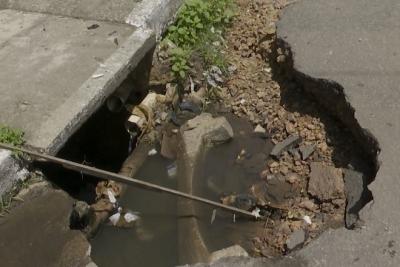 MA: buracos oferecem perigos no Bairro da Liberdade