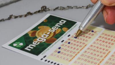 Ninguém acerta a Mega-Sena e prêmio acumula em R$ 65 milhões