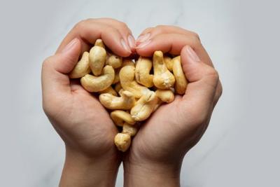 Oleaginosas podem complementar pratos e servir como pequenas refeições