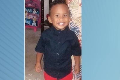 Caso Derick: corpo do menino morto em Goiás é sepultado em São Luís