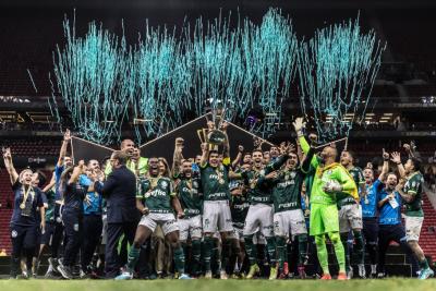Palmeiras vence o Flamengo e conquista a Supercopa 2023