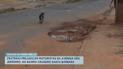 Buracos atrapalham pedestres e motoristas na Avenida São Jerônimo